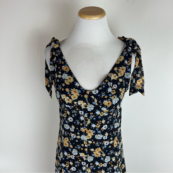 Lulus Quite a Sight Black Floral Print Tie-Strap Midi Dress - Picture 5 of 8